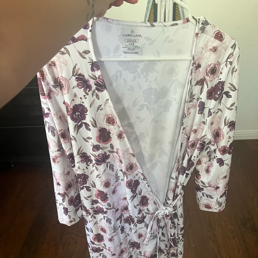 Caden Lane Maternity robe